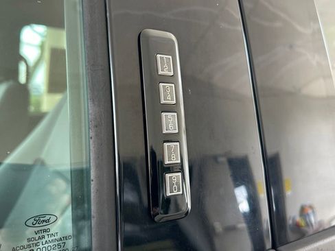 Used 2019 Ford F150 XLT w/ Equipment Group 302A Luxury AWD/4WD image 16