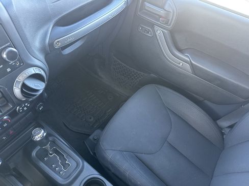 Used 2016 Jeep Wrangler Unlimited Sport w/ Quick Order Package 24S image 29