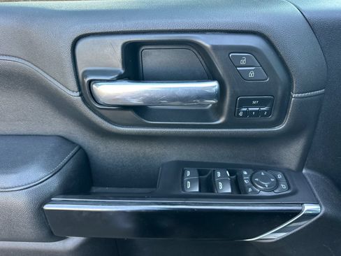 Used 2022 Chevrolet Silverado 2500 LTZ AWD/4WD image 11