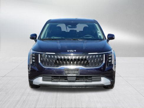 Certified 2025 Kia Carnival LXS image 2