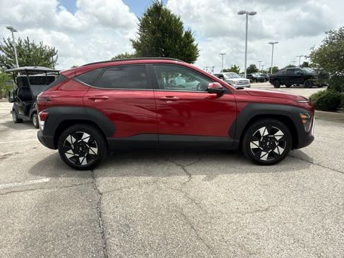 Used 2025 Hyundai Kona SEL FWD image 6