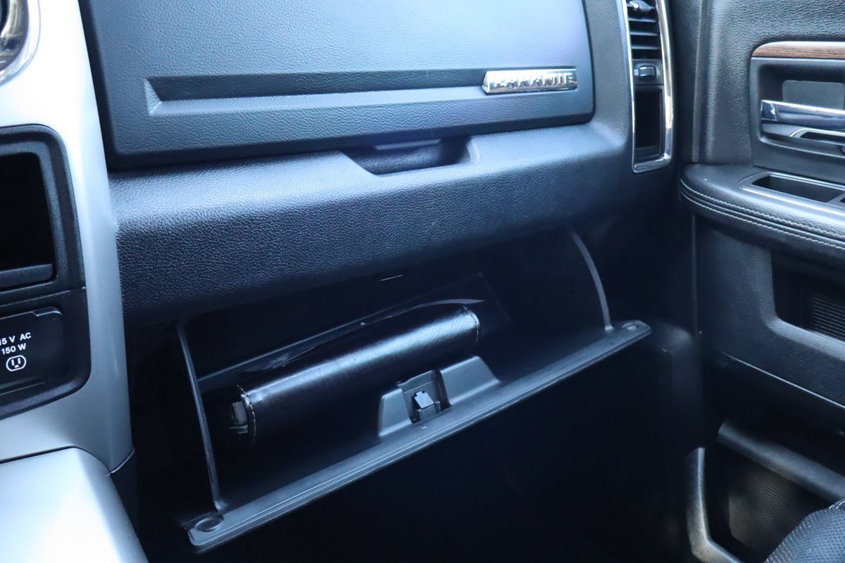 Used 2018 RAM 1500 Laramie w/ Convenience Group AWD/4WD image 36