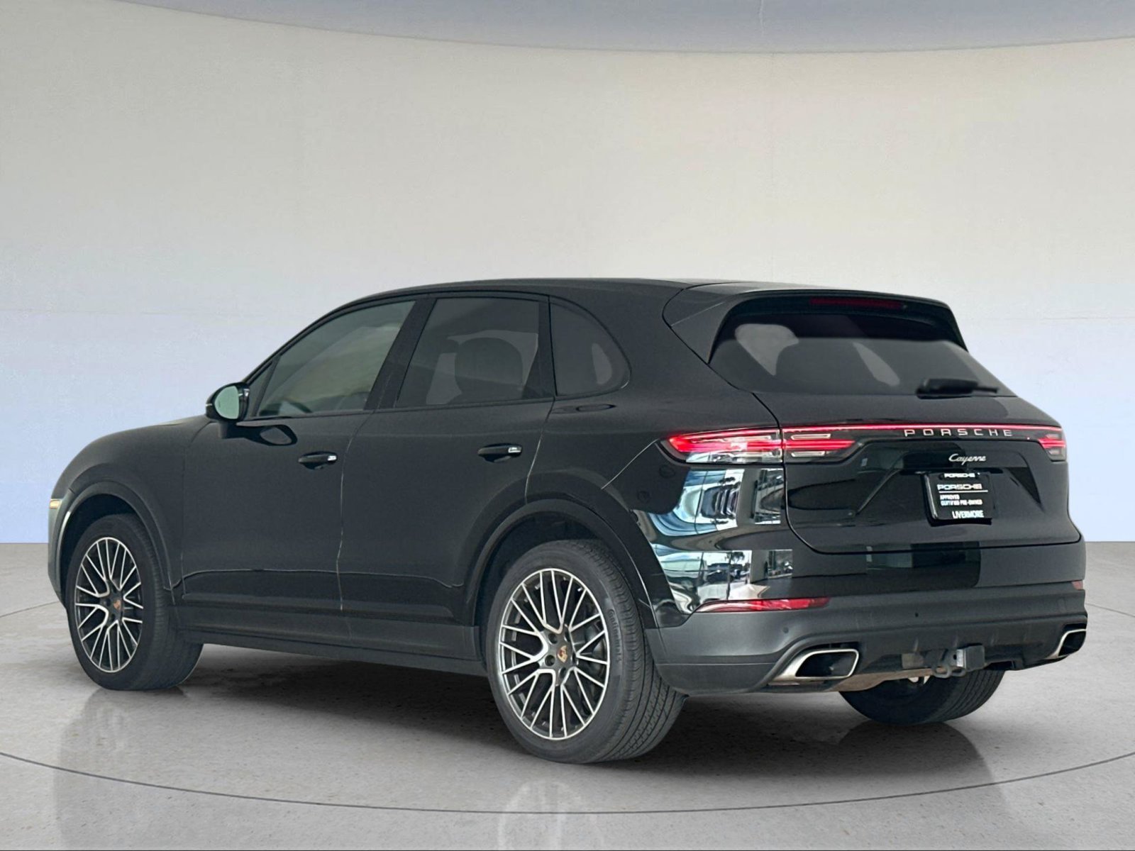 Certified 2023 Porsche Cayenne AWD/4WD image 8
