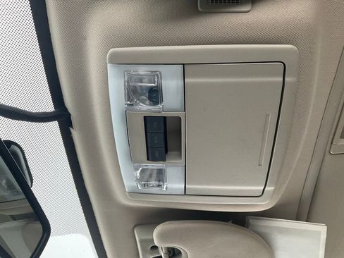 Used 2015 Lincoln Navigator 4WD image 12