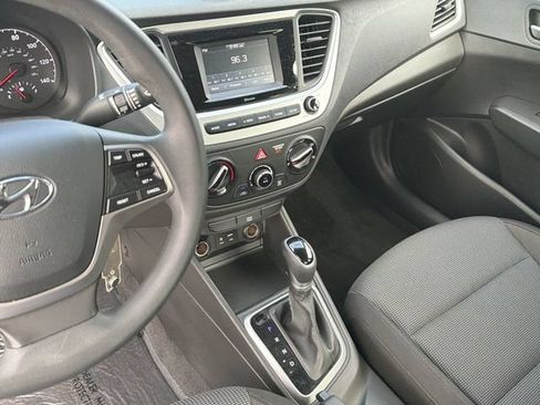 Certified 2022 Hyundai Accent SE FWD image 30