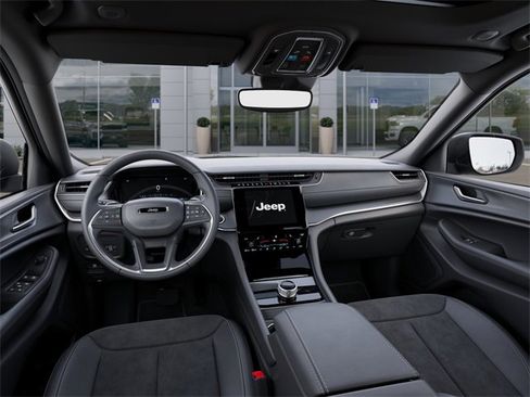 New 2025 Jeep Grand Cherokee L Altitude image 14