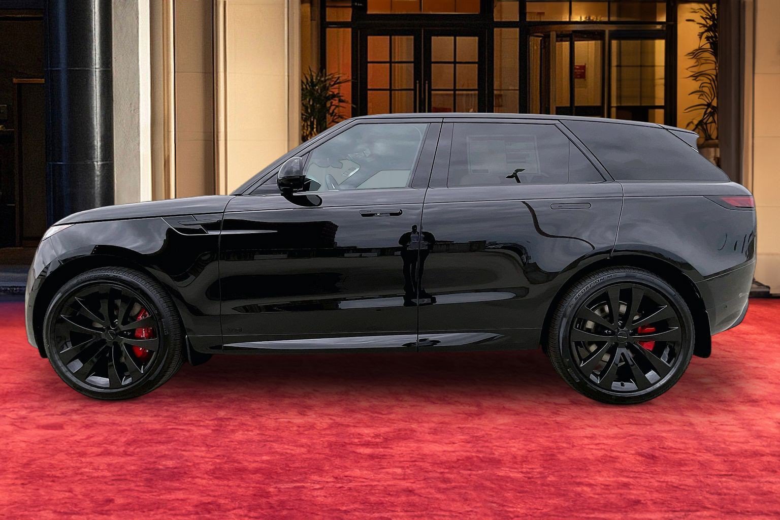 New 2026 Land Rover Range Rover Sport Dynamic SE AWD/4WD image 2