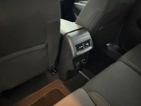Used 2018 Chevrolet Equinox LT w/ Sun & Infotainment Package FWD image 22