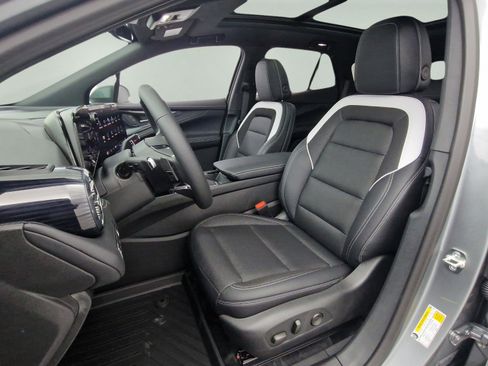 New 2025 Chevrolet Blazer EV LT image 12