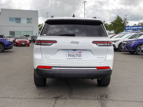 Used 2025 Jeep Grand Cherokee L Limited AWD/4WD image 7