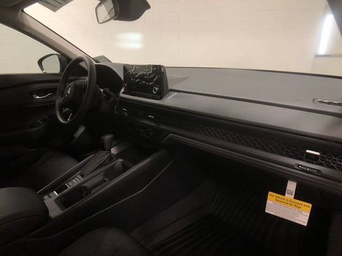 Used 2023 Honda Accord EX image 23