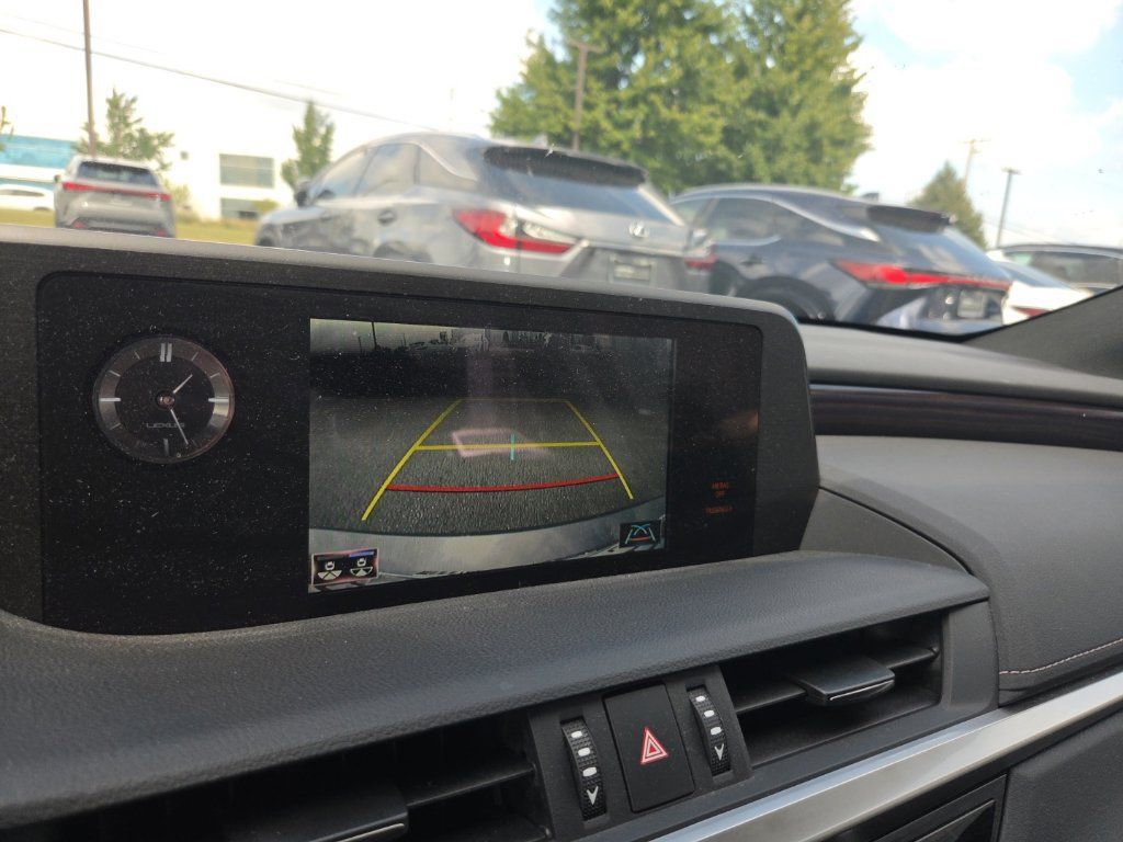 Used 2021 Lexus ES 300h w/ Premium Package FWD image 8