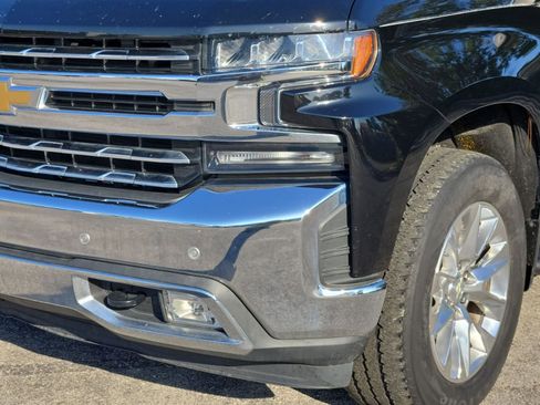 Used 2019 Chevrolet Silverado 1500 LTZ w/ LTZ Convenience Package AWD/4WD image 10