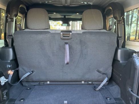 Used 2024 Jeep Wrangler Sport S image 18