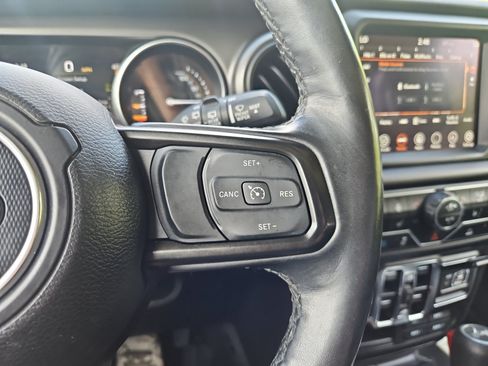 Used 2023 Jeep Wrangler Unlimited w/ Cold Weather Group AWD/4WD image 24