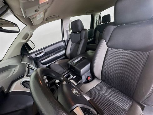 Used 2017 Toyota Tundra SR5 w/ SR5 Upgrade Package image 19