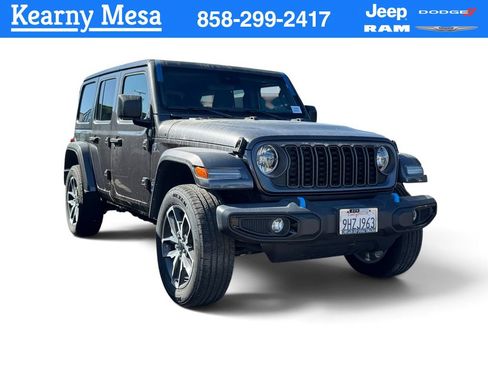 Used 2024 Jeep Wrangler Unlimited AWD/4WD image 1