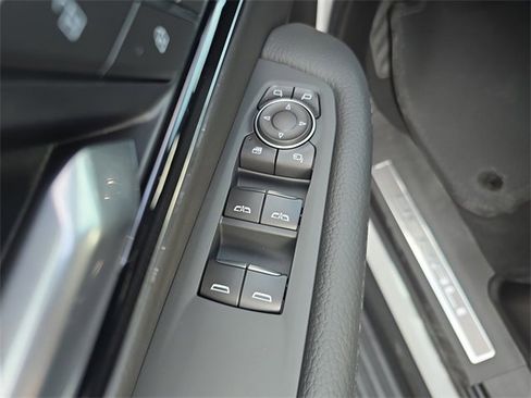 New 2026 GMC Yukon Denali w/ Sun & Power Step Package image 17