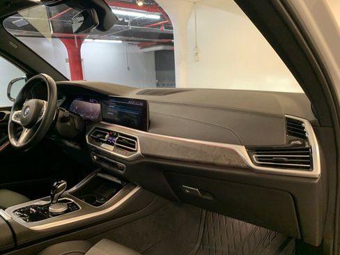 Used 2023 BMW X5 xDrive40i w/ M Sport Package AWD/4WD image 73