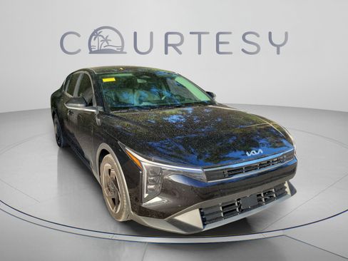 Used 2025 Kia K4 EX FWD image 26