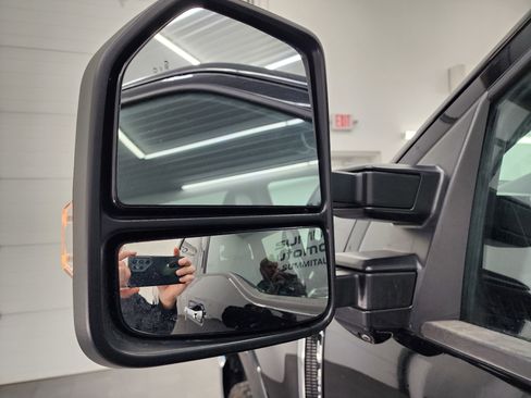 Used 2022 Ford F250 Lariat w/ Tremor Off-Road Package image 38