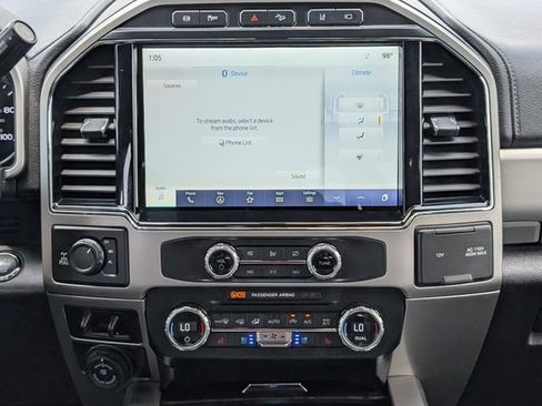 Used 2022 Ford F250 Lariat w/ Lariat Ultimate Package AWD/4WD image 18