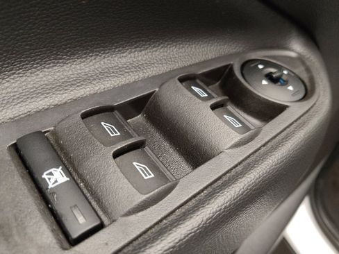 Used 2018 Ford Escape SE FWD image 27
