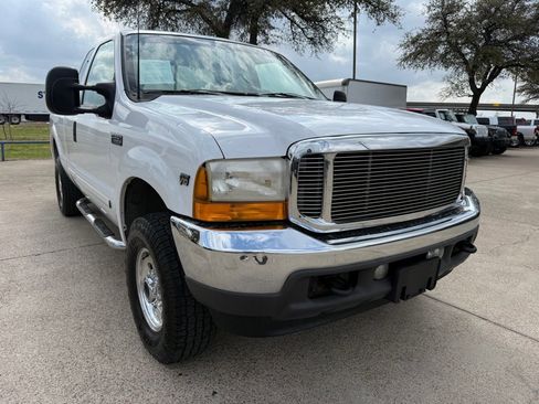 Used 2001 Ford F250 4x4 SuperCab Super Duty image 1