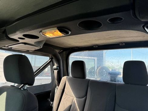 Used 2017 Jeep Wrangler Sport image 36