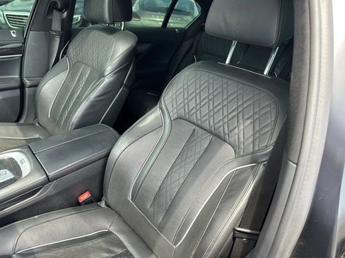 Used 2018 BMW 750i RWD image 29