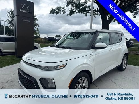 Used 2022 Kia Soul LX w/ Technology Package FWD image 1