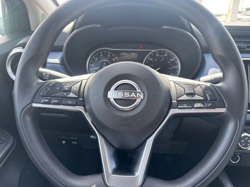 Used 2025 Nissan Versa SV FWD image 24