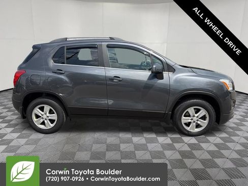 Used 2016 Chevrolet Trax LT w/ LT Sun and Sound Package AWD/4WD image 9