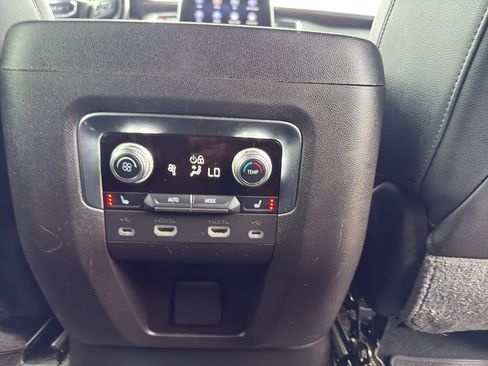 Used 2021 GMC Yukon AT4 w/ AT4 Premium Package AWD/4WD image 16