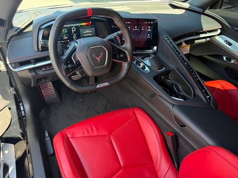 Used 2025 Chevrolet Corvette Z06 RWD image 17