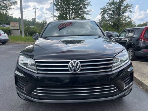 Used 2017 Volkswagen Touareg Wolfsburg Edition AWD/4WD image 2
