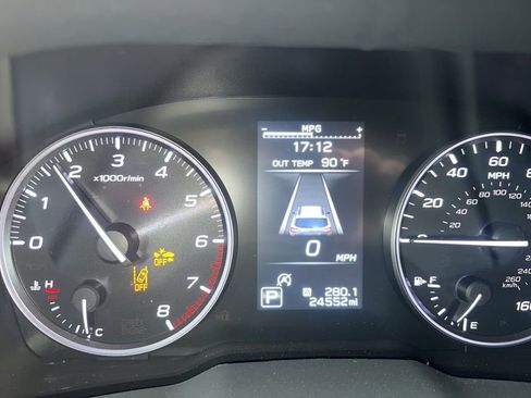 Used 2023 Subaru Outback Premium AWD/4WD image 3