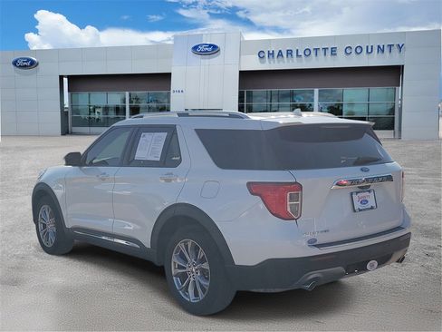 Used 2022 Ford Explorer Limited w/ Equipment Group 301A image 3