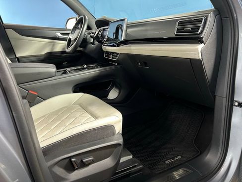 Used 2024 Volkswagen Atlas Cross Sport SEL Premium R-Line AWD/4WD image 47