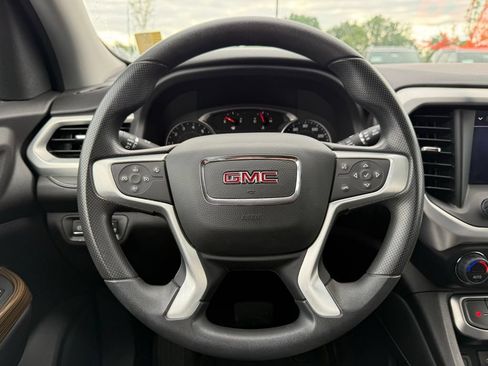 Used 2023 GMC Acadia SLE FWD image 13