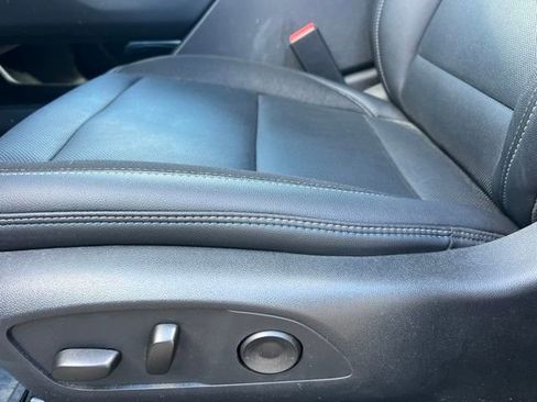 Used 2025 Chevrolet Equinox EV LT FWD image 22