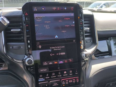 New 2026 RAM 2500 Limited AWD/4WD image 19