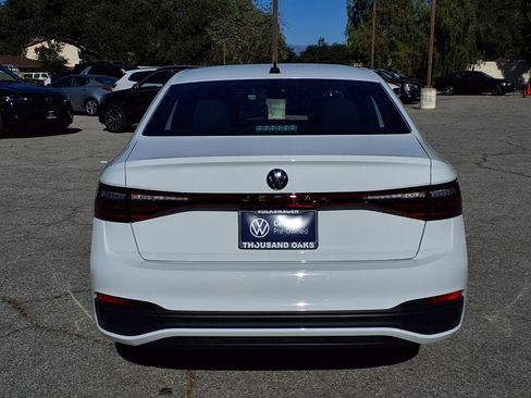 Certified 2025 Volkswagen Jetta Sport FWD image 22