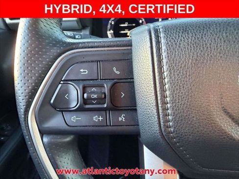 Used 2025 Toyota 4Runner TRD Off-Road AWD/4WD image 24