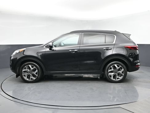 Used 2022 Kia Sportage EX AWD/4WD image 5