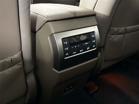 Used 2023 Lexus GX 460 Premium image 37