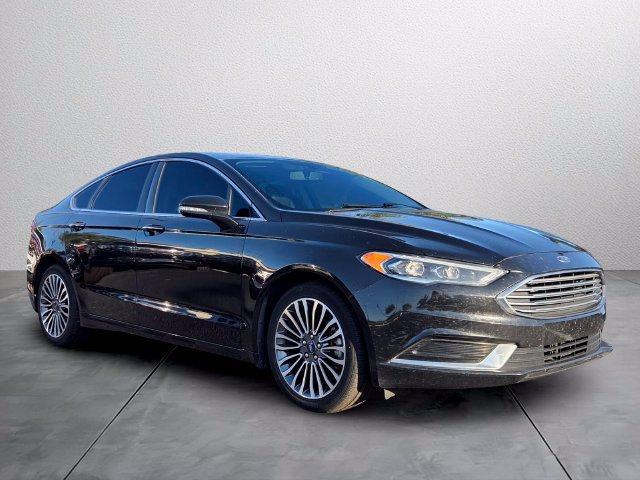 Used 2018 Ford Fusion SE w/ Fusion SE Technology Package FWD image 6