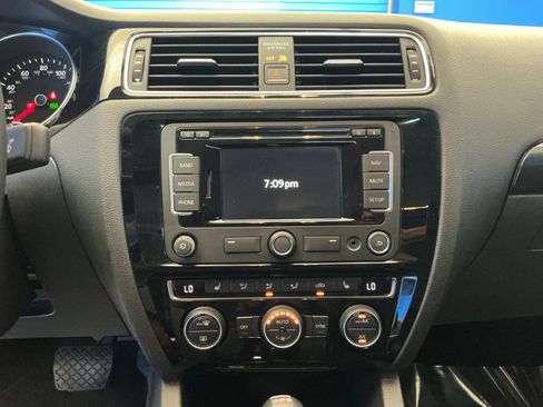 Used 2015 Volkswagen Jetta TDI SEL FWD image 19