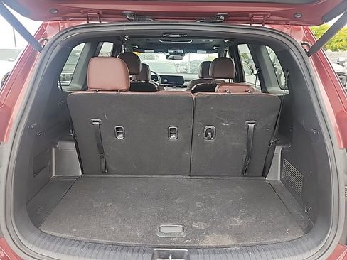 Certified 2023 Kia Telluride EX w/ EX Captain's Chair Package FWD image 17