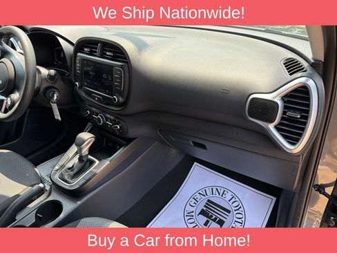 Used 2025 Kia Soul LX w/ LX Technology Package FWD image 20